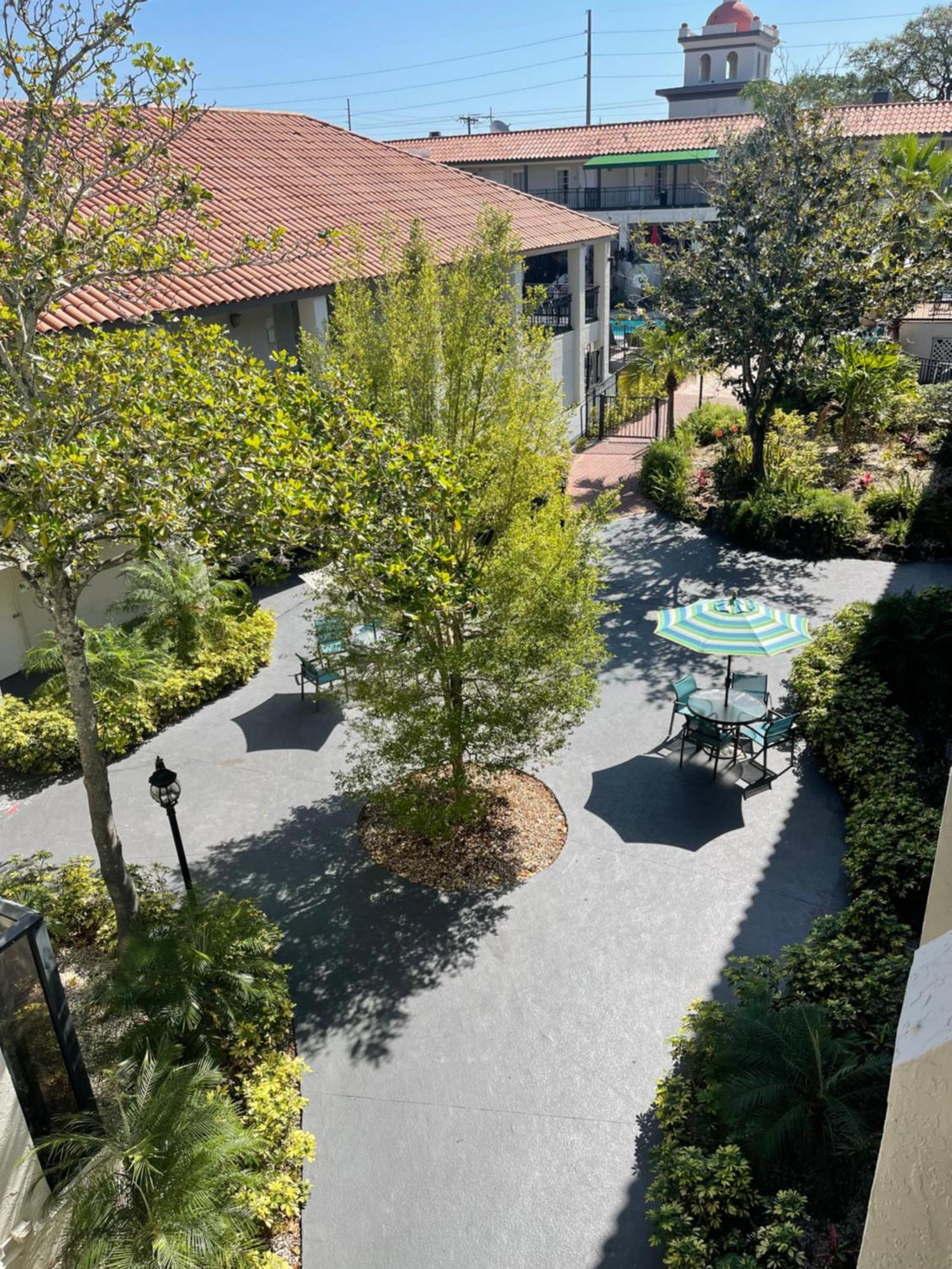 Red Roof Inn Plus & Suites Тампа Экстерьер фото