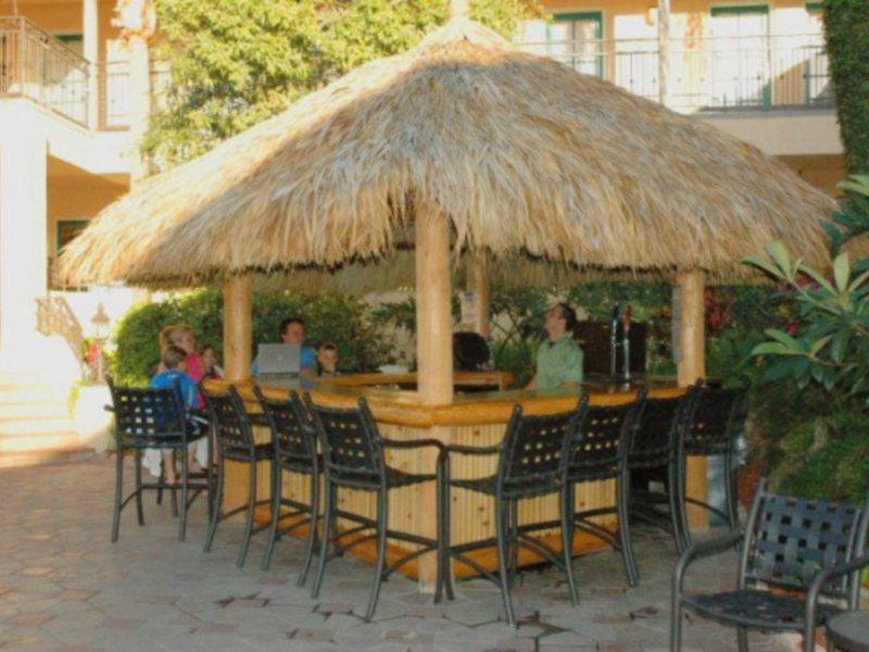 Red Roof Inn Plus & Suites Тампа Экстерьер фото